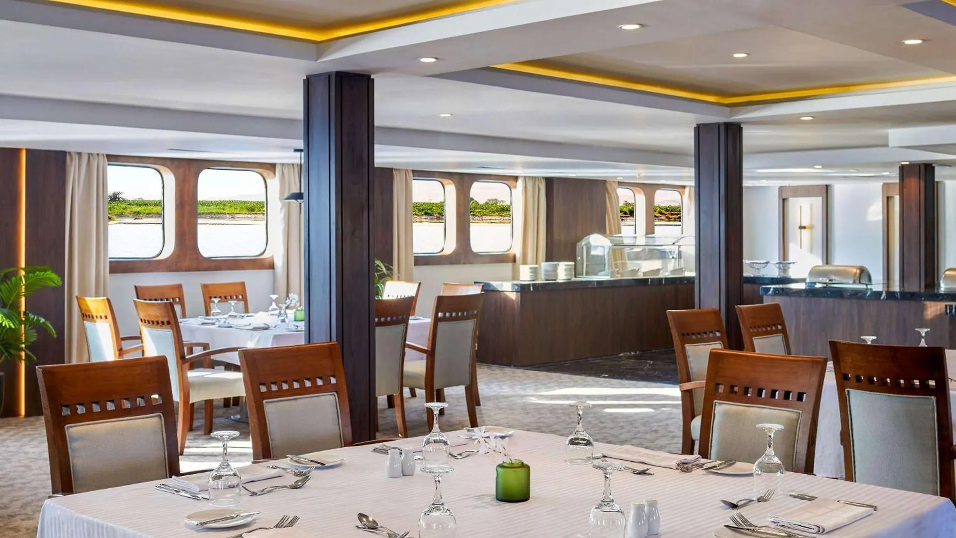 Moevenpick Royal Lily Nile Cruise, Every Monday Four Nights From Luxor, Every Friday Three Nights From Aswan - Including Excursions & Sightseeing Луксор